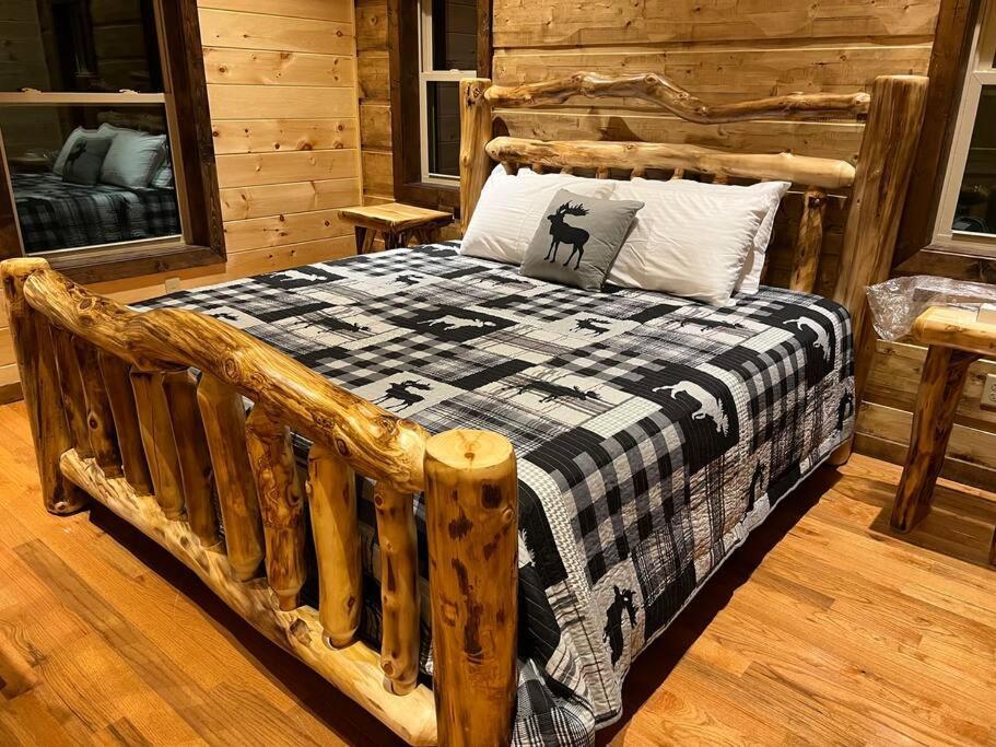 * * 4 Master Bedrooms, Views, Theater, Arcade, Evc Gatlinburg Exterior foto