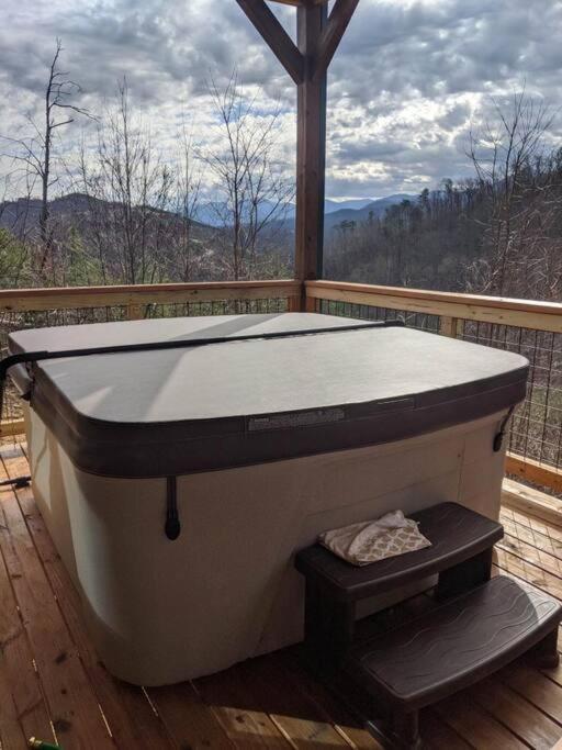 * * 4 Master Bedrooms, Views, Theater, Arcade, Evc Gatlinburg Exterior foto