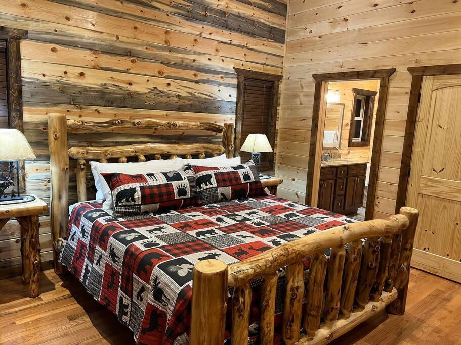 * * 4 Master Bedrooms, Views, Theater, Arcade, Evc Gatlinburg Exterior foto